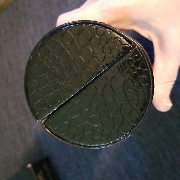 ⚠️Semi-Vintage⚠️ YBF -YOUR BEST FRIEND 4 Piece Makeup Brush Set & Case - Picture 13 of 13